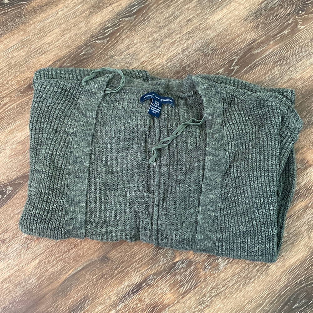 American Eagle Cardigan🌛 - Picture 2 of 3